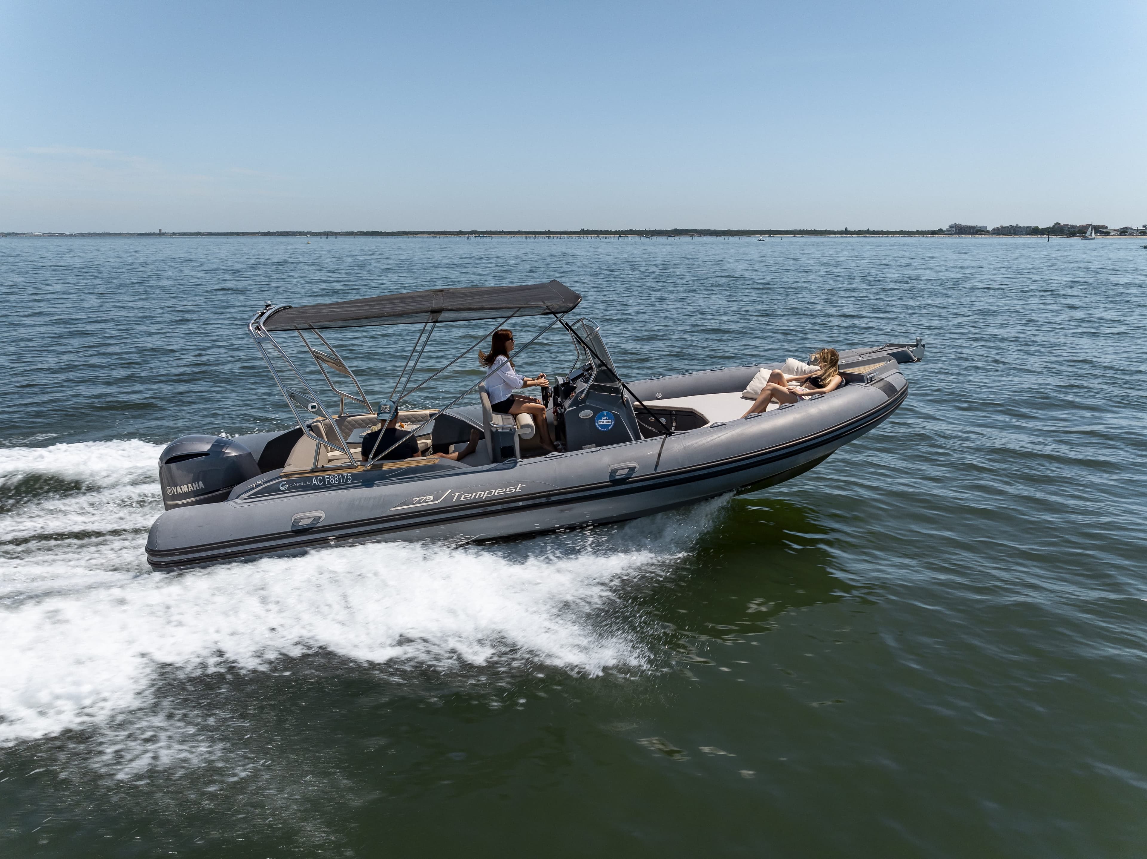 Capelli Tempest 775 boat available for rental in Arcachon - 14 people, 225 HP, 7.75m